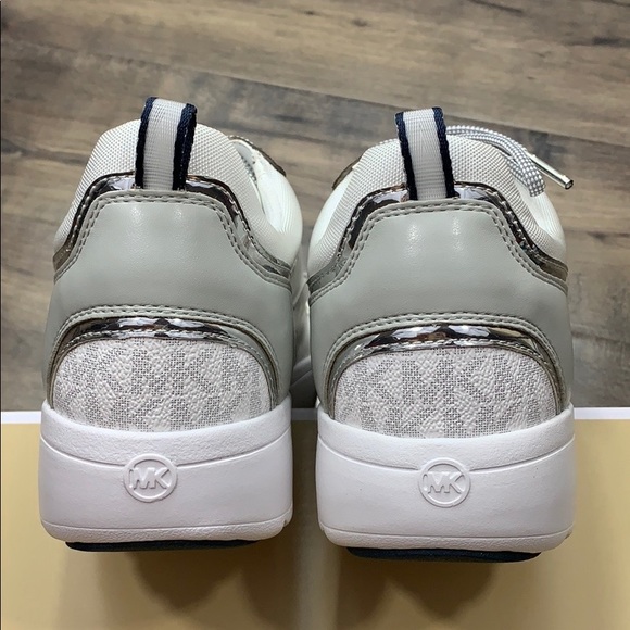 MICHAEL KORS OCTAVIA TRAINER NAPPA PU OPTIC WHITE - Picture 7 of 16